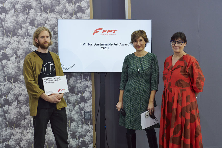 Lennhart Lahuis es el ganador de la segunda edición del premio FPT for Sustainable Arts organizado por FPT Industrial en colaboración con Artissima